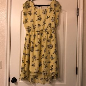 Adorable springy yellow dress